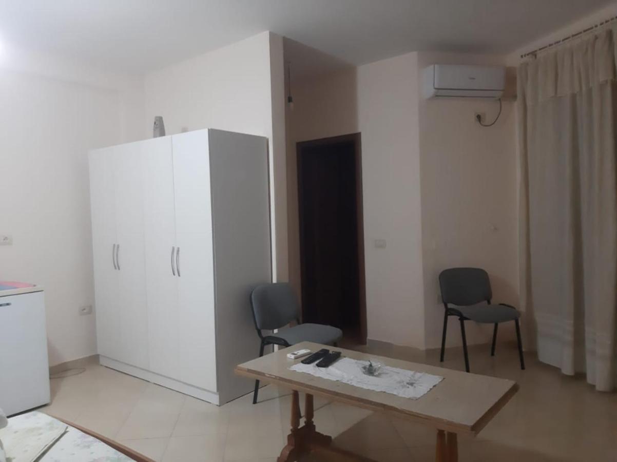 Grazioso Apartamento Arredato A Due Passi Dal Lungomare Vlore Ngoại thất bức ảnh